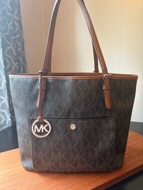 Michael Kors Jet Set tote medium -brown monogram